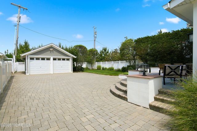 2007 Ocean Avenue N, Spring Lake, NJ 07762