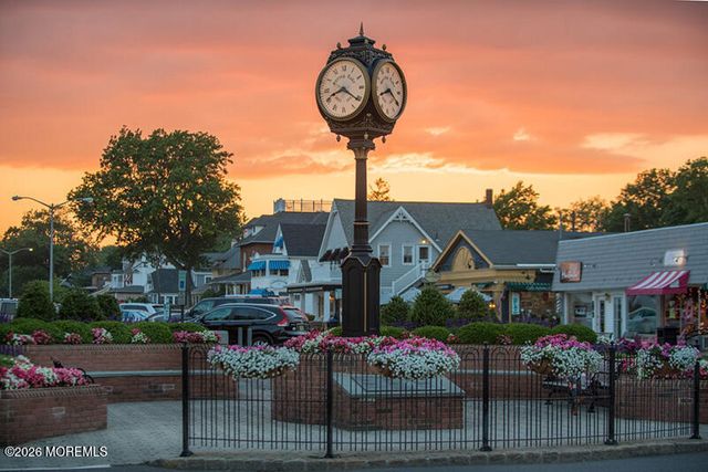 2007 Ocean Avenue N, Spring Lake, NJ 07762
