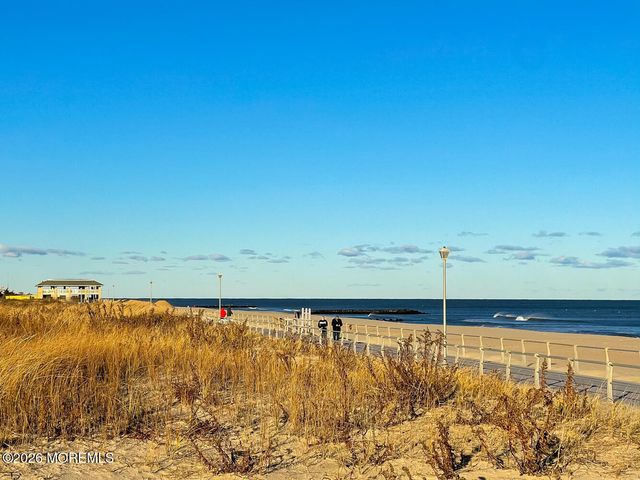 2007 Ocean Avenue N, Spring Lake, NJ 07762