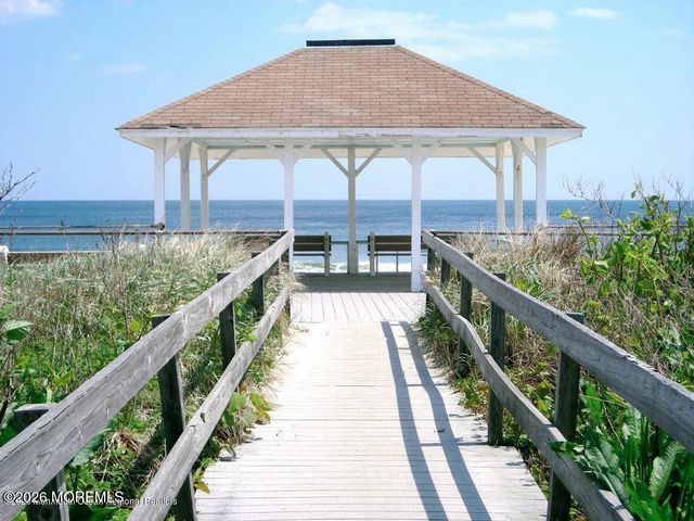 2007 Ocean Avenue N, Spring Lake, NJ 07762