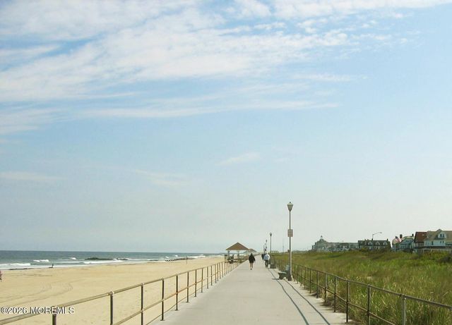 2007 Ocean Avenue N, Spring Lake, NJ 07762