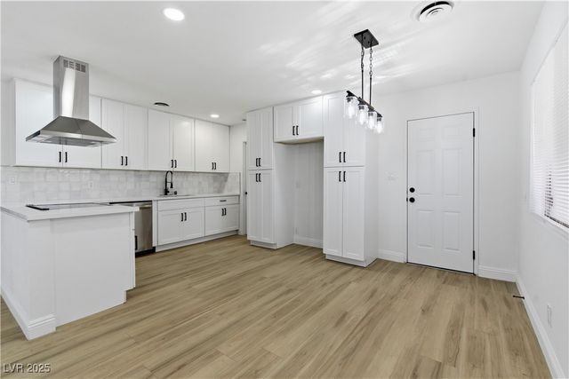 5250 Vicksburg Avenue, Las Vegas, NV 89122