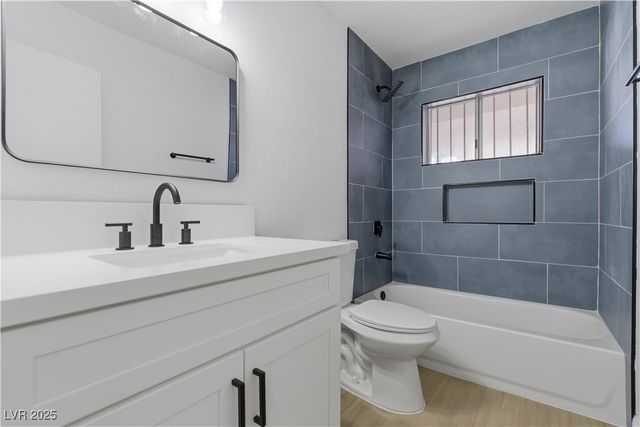 5250 Vicksburg Avenue, Las Vegas, NV 89122