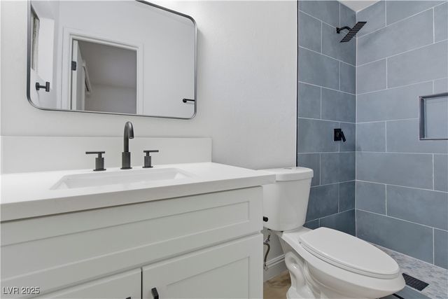 5250 Vicksburg Avenue, Las Vegas, NV 89122