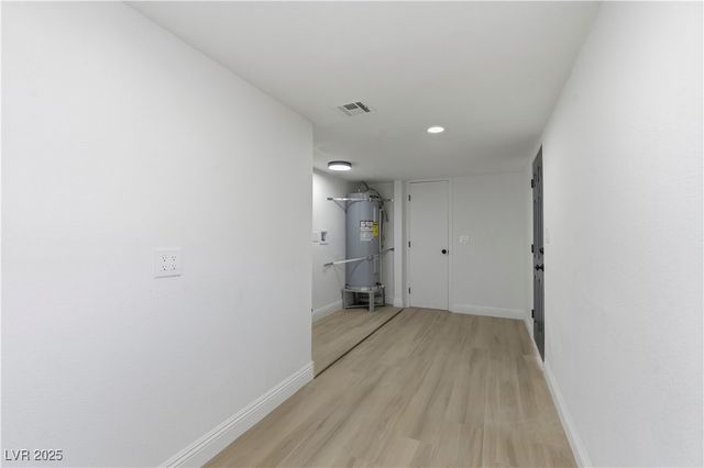 5250 Vicksburg Avenue, Las Vegas, NV 89122