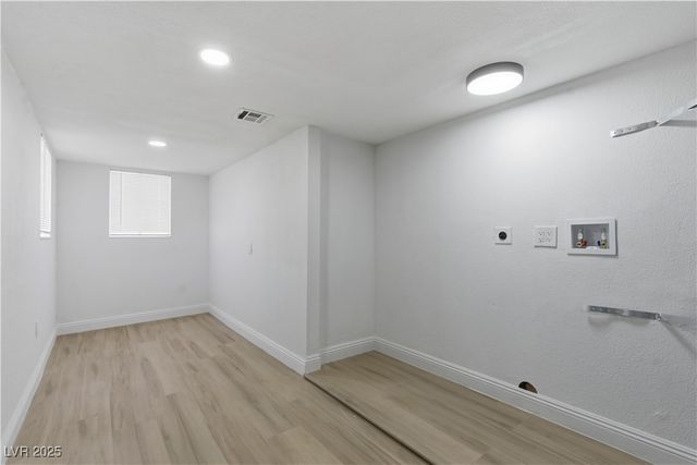 5250 Vicksburg Avenue, Las Vegas, NV 89122