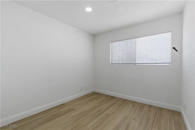 5250 Vicksburg Avenue, Las Vegas, NV 89122