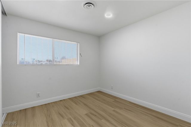 5250 Vicksburg Avenue, Las Vegas, NV 89122