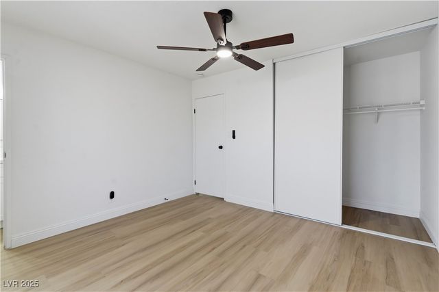 5250 Vicksburg Avenue, Las Vegas, NV 89122