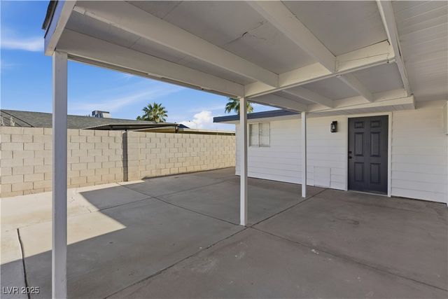 5250 Vicksburg Avenue, Las Vegas, NV 89122