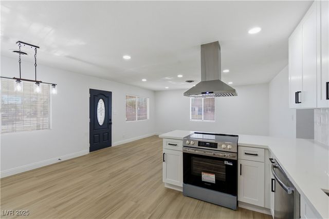 5250 Vicksburg Avenue, Las Vegas, NV 89122