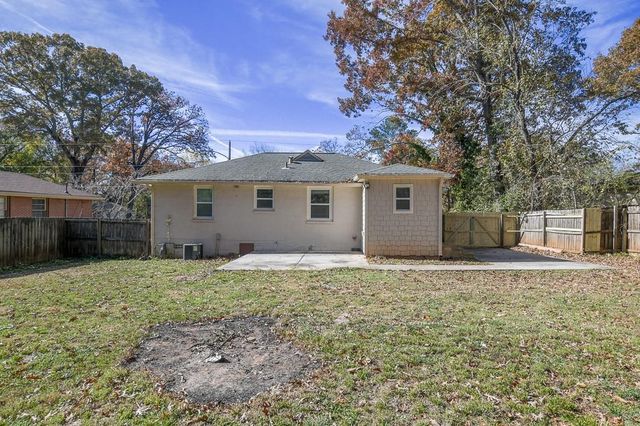 2392 Marion Circle, Decatur, GA 30032
