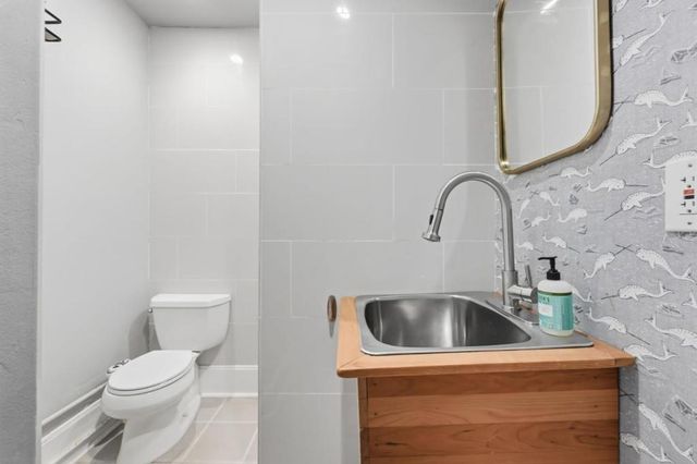 71 Salada Avenue, Pacifica, CA 94044