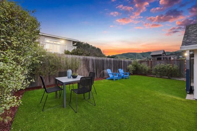 71 Salada Avenue, Pacifica, CA 94044