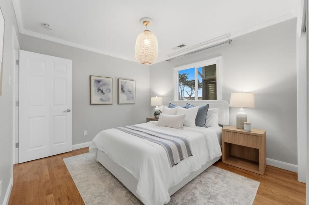 Image 12 of property listing at 71 Salada Avenue, Pacifica, CA 94044