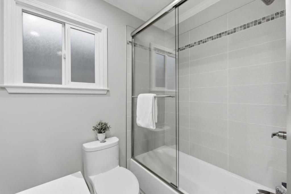 Image 16 of property listing at 71 Salada Avenue, Pacifica, CA 94044