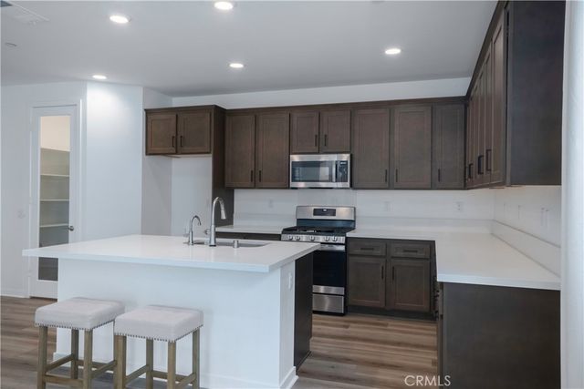 2983 E Halton Paseo, Ontario, CA 91761
