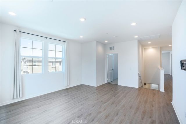 2983 E Halton Paseo, Ontario, CA 91761
