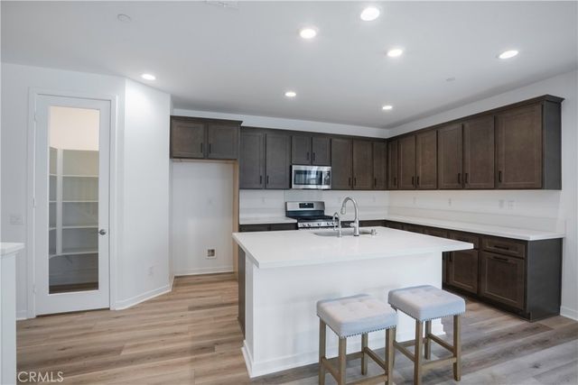2983 E Halton Paseo, Ontario, CA 91761