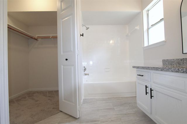 7713 Ellis Drive, Houston, TX 77489