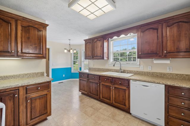 7437 Pinson Lane, White House, TN 37188