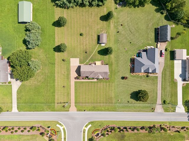 7437 Pinson Lane, White House, TN 37188
