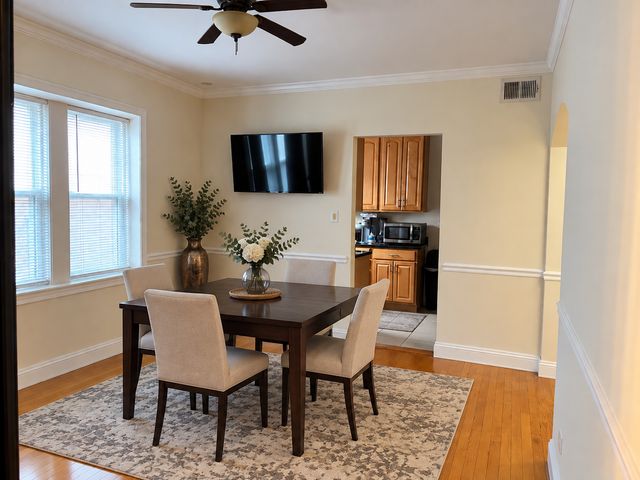 10433 S Hale Avenue 2a, Chicago, IL 60643
