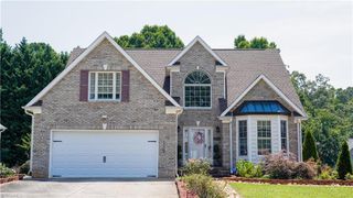 4709 Clifton Park Drive, Jamestown, NC 27282