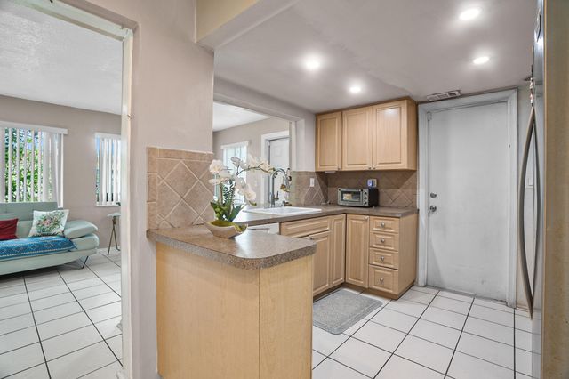 4708 NW 49th Drive, Tamarac, FL 33319