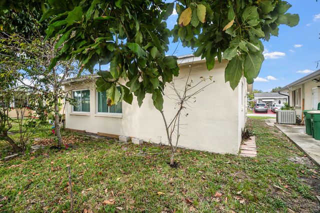 4708 NW 49th Drive, Tamarac, FL 33319