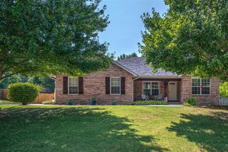 909 South 13th Avenue, Ozark, MO 65721