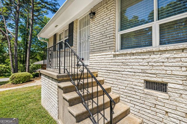 6044 Hillandale Drive SW, Atlanta, GA 30349
