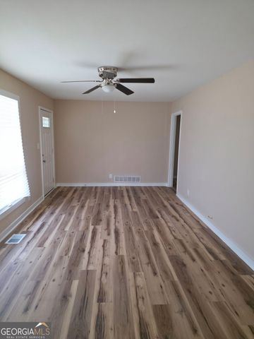 6044 Hillandale Drive SW, Atlanta, GA 30349