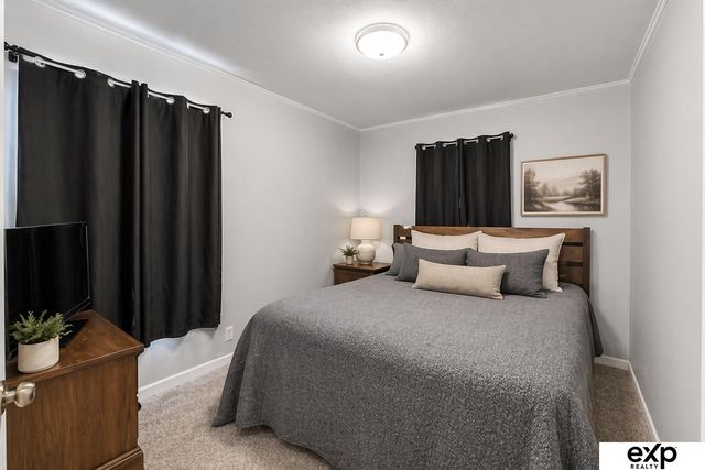 2001 Jackson Street, Bellevue, NE 68005