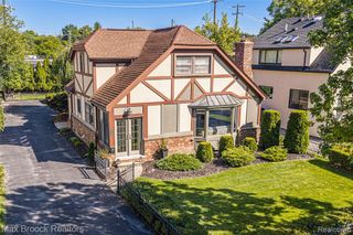 955 Forest Avenue, Birmingham, MI 48009