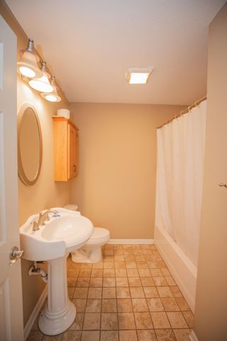 1374 East 310th Road, Flemington, MO 65650