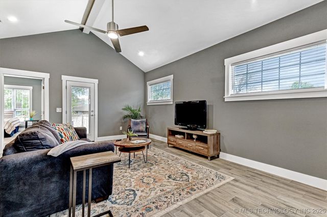 1178 Wild Indigo Circle, Calera, OK 74730