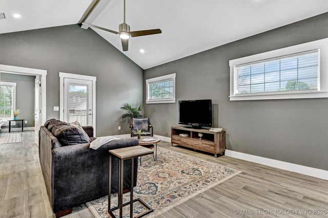 1178 Wild Indigo Circle, Calera, OK 74730