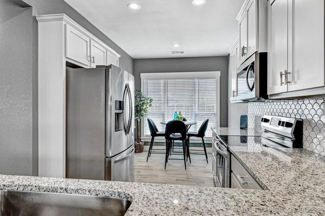 1178 Wild Indigo Circle, Calera, OK 74730