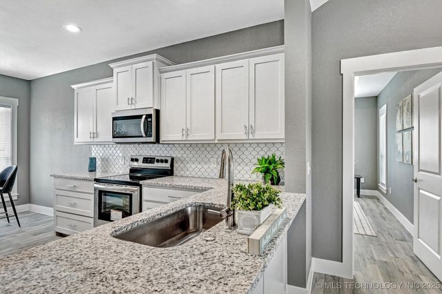 1178 Wild Indigo Circle, Calera, OK 74730