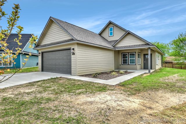 1178 Wild Indigo Circle, Calera, OK 74730