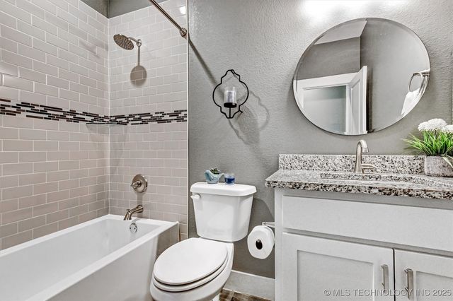 1178 Wild Indigo Circle, Calera, OK 74730