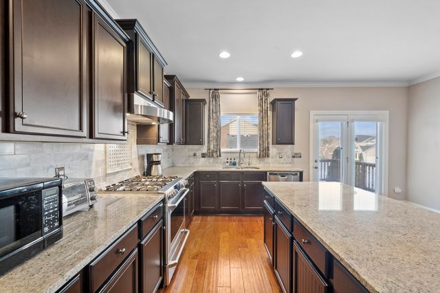 3103 Oxford Dr, Mount Juliet, TN 37122