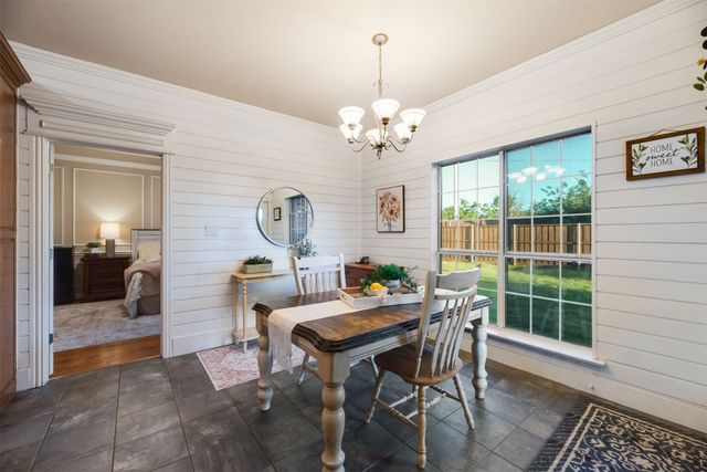 609 Acorn Street, Pilot Point, TX 76258