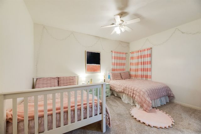 609 Acorn Street, Pilot Point, TX 76258