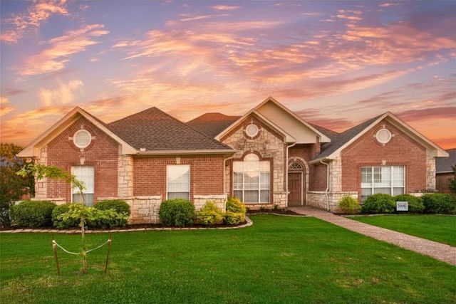 609 Acorn Street, Pilot Point, TX 76258