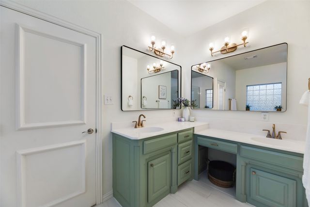 609 Acorn Street, Pilot Point, TX 76258