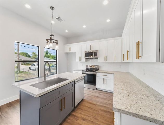 4818 Paula Street A, Houston, TX 77033