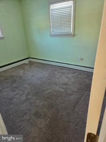 428 HAZEL AVE, Folsom, PA 19033