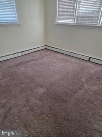 428 HAZEL AVE, Folsom, PA 19033